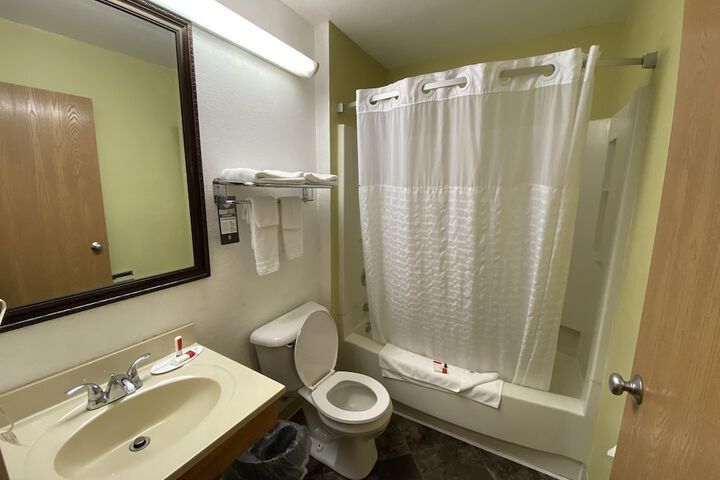 Room 19 of 35