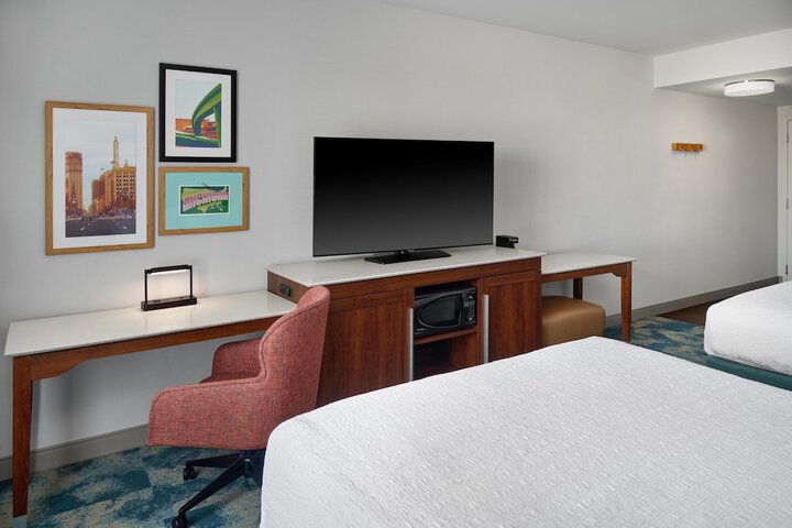 Hampton Inn & Suites Detroit / Troy