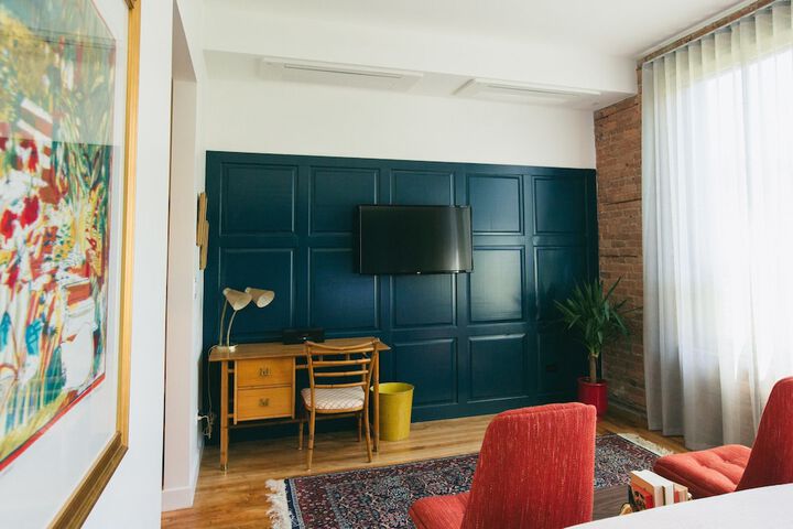 Room 73 of 105