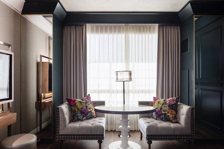Room 15 of 35