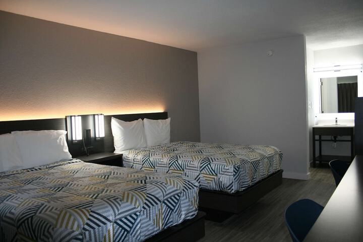 Room 5 of 14