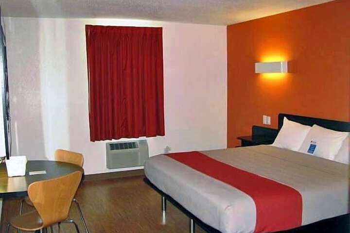Motel 6 South Haven KS