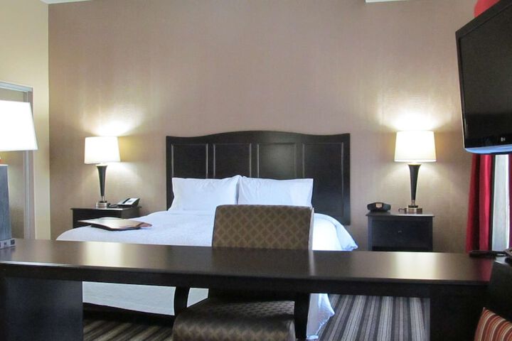 Room 34 of 46