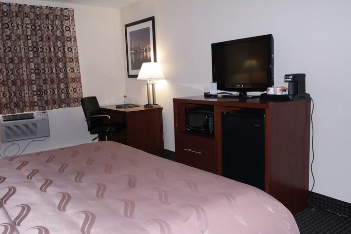 Room 20 of 33