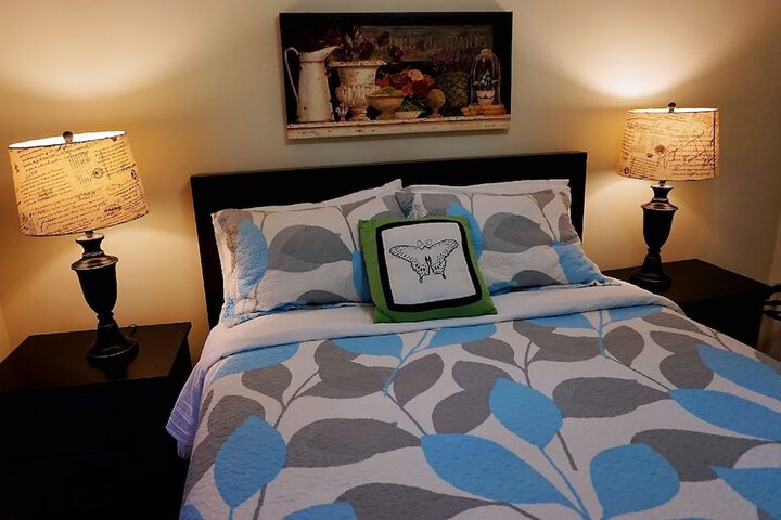 Room 13 of 37