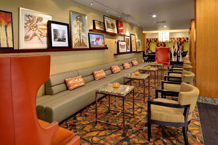 DoubleTree by Hilton Hotel St. Louis - Chesterfield