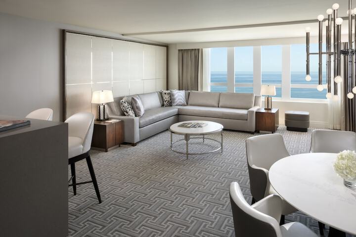 Room 42 of 155