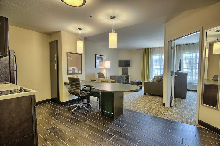 Room 17 of 28