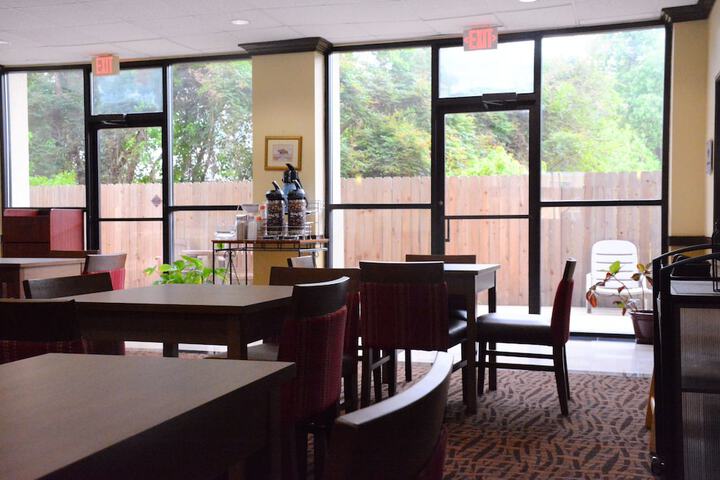 Breakfast/Coffee Service 16 of 19