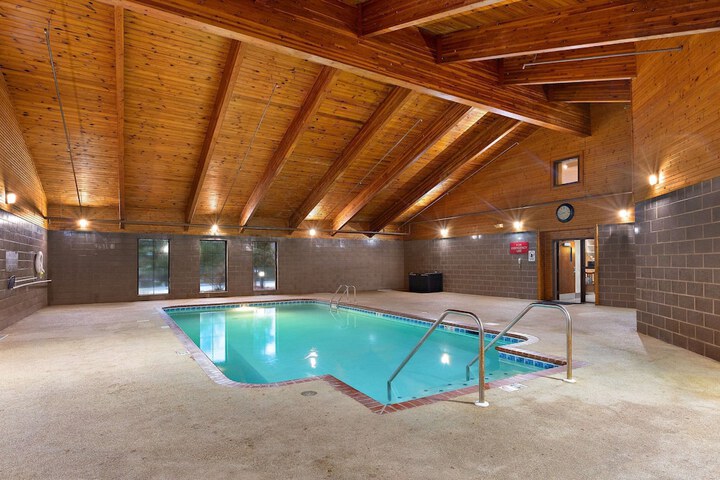 Pool 7 of 56