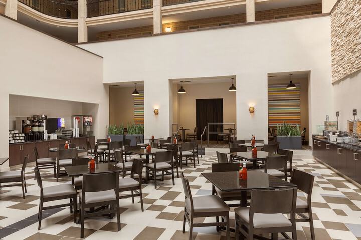 Embassy Suites Hotel Baton Rouge