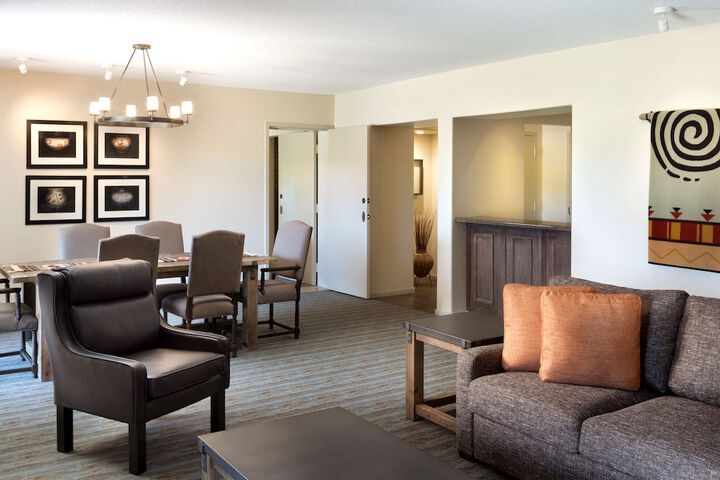 Room 73 of 138