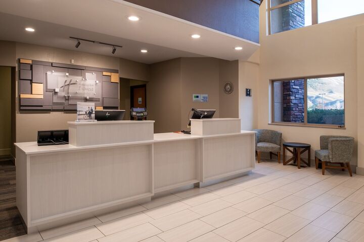 Hotel 5 of 80