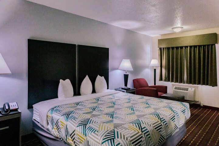 Room 8 of 21