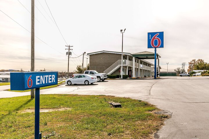 Motel 6 Somerset KY