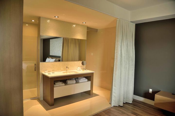 Room 41 of 54
