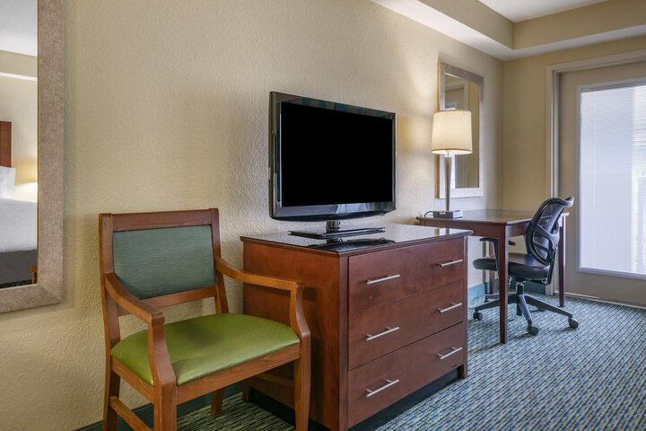 Room 74 of 119