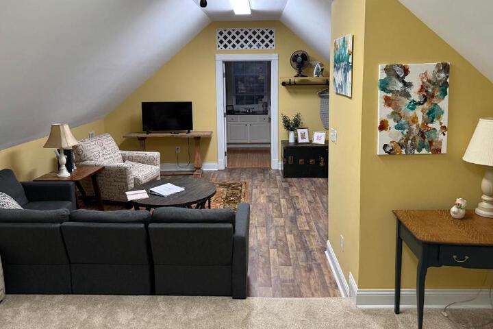 Barren Breeze Bed and Breakfast