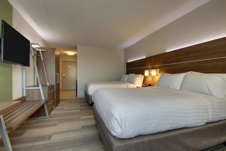 Room 25 of 84