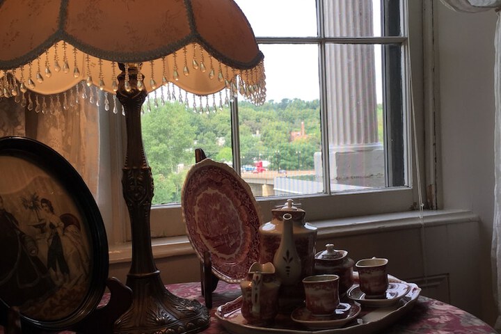 Breakfast/Coffee Service 18 of 39