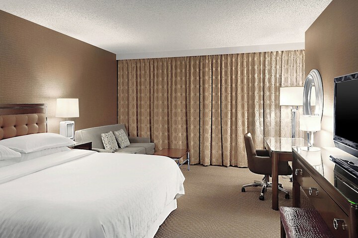 Room 13 of 100