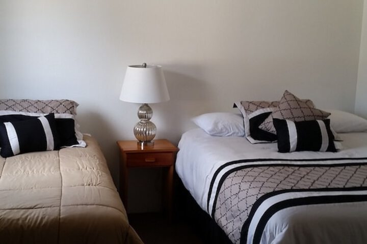 Room 13 of 36
