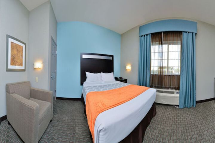 Room 28 of 34