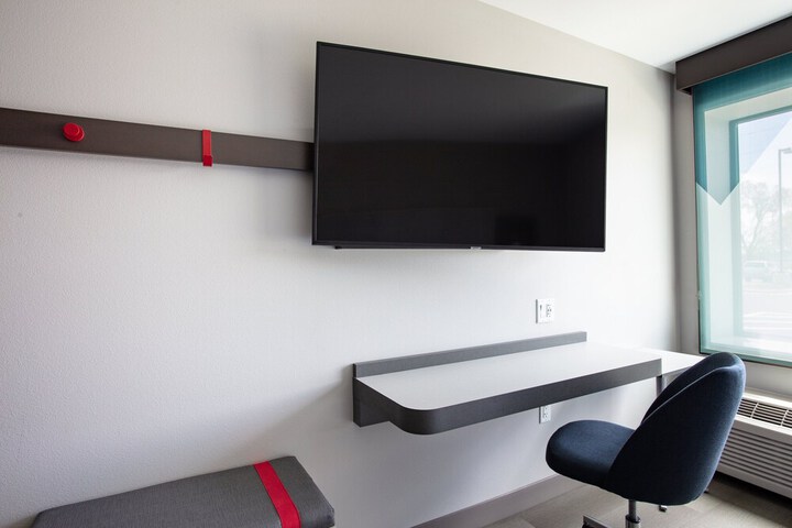 avid hotels Madison - Monona by IHG