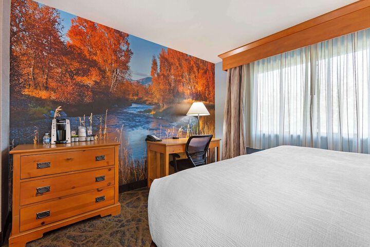 Room 27 of 59