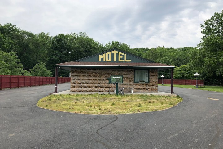Hotel 3 of 34