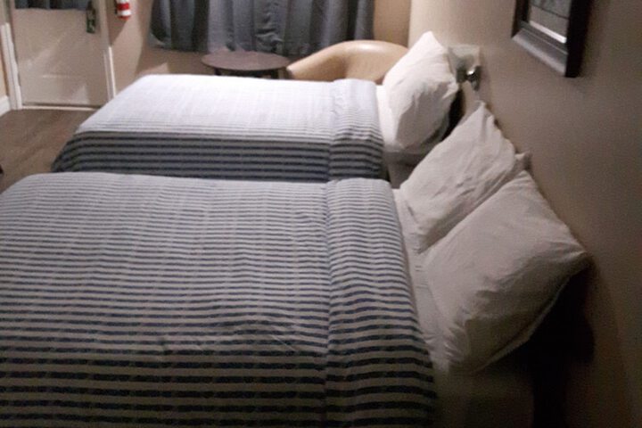 Room 38 of 83