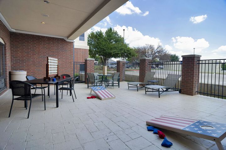 Holiday Inn Express Hotel & Suites DFW West - Hurst by IHG