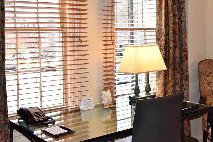 Hotel Lombardy