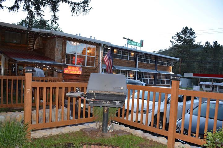 Sitzmark Chalet Inn
