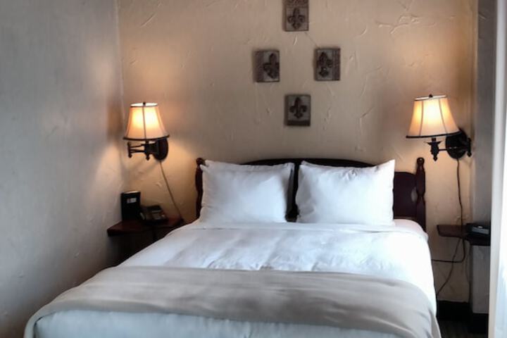 Room 15 of 44