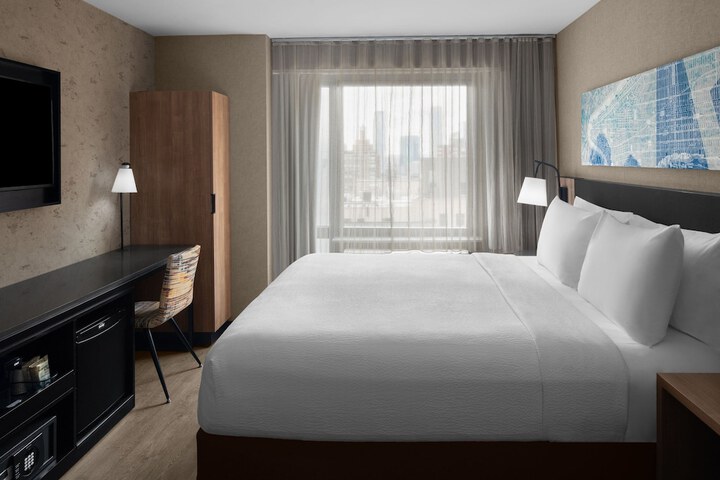 Room 21 of 42