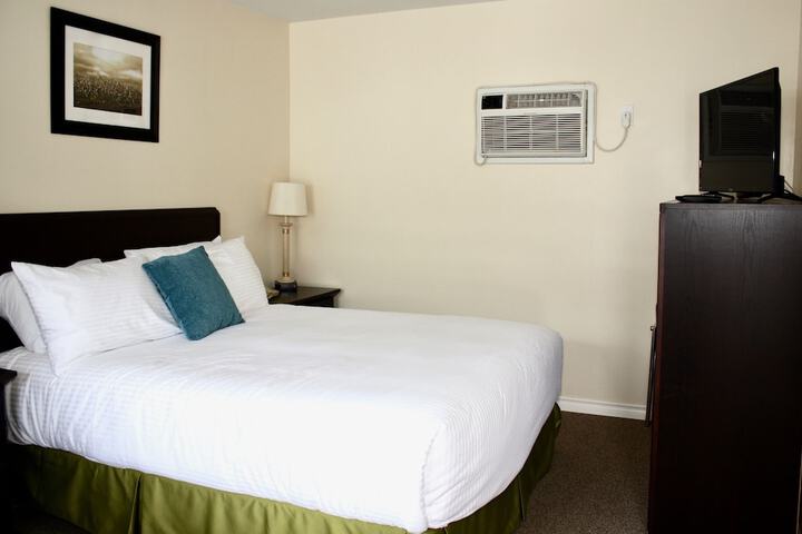 Room 35 of 48