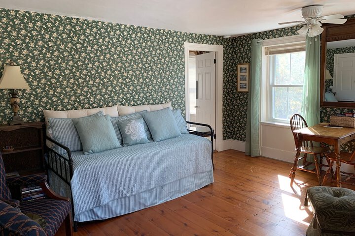 Room 12 of 52