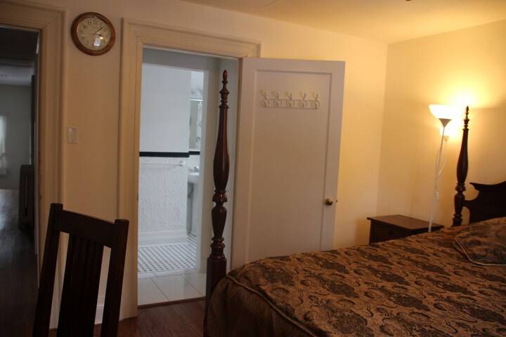 Room 30 of 43