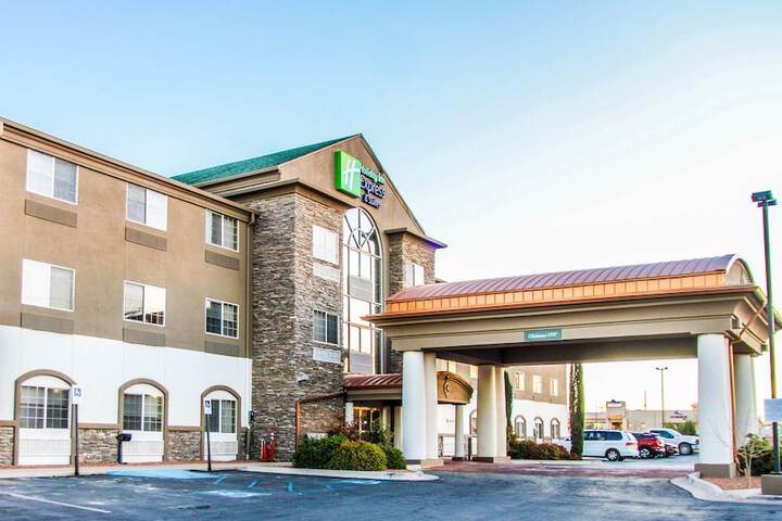 Holiday Inn Express Carlsbad by IHG