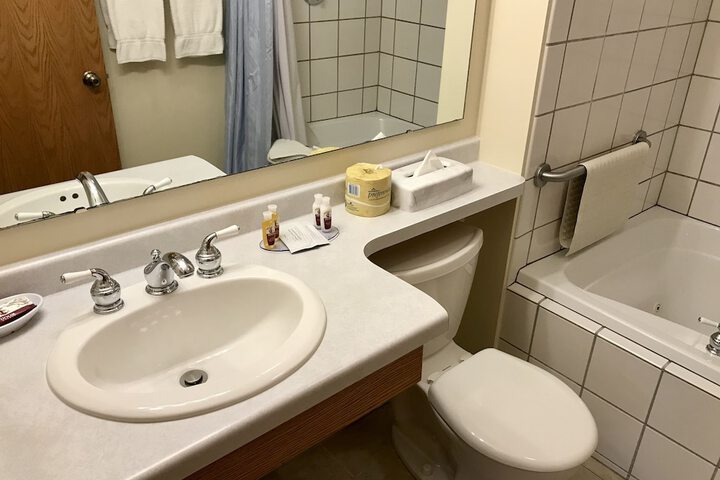Room 135 of 157