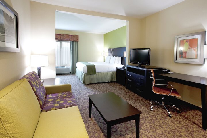 Room 17 of 39