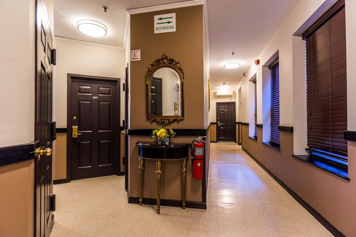 Ballroom/Hall 38 of 40