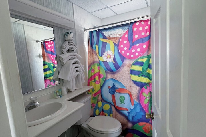 Room 9 of 22