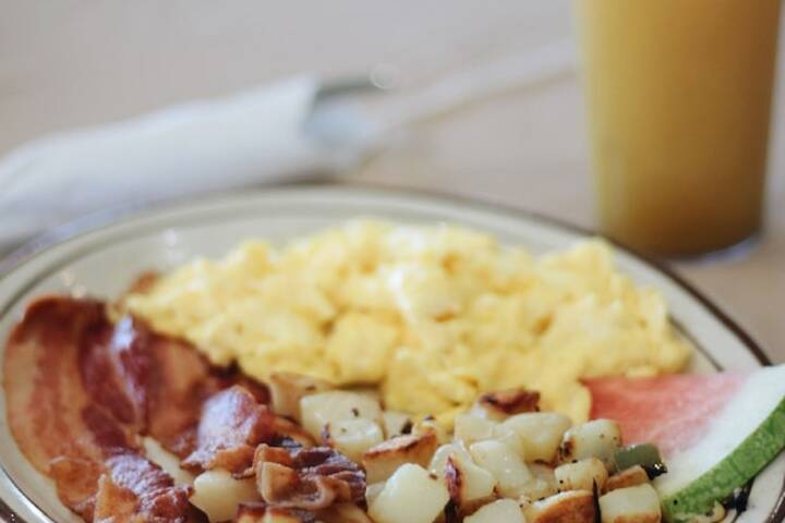 Breakfast/Coffee Service 63 of 72