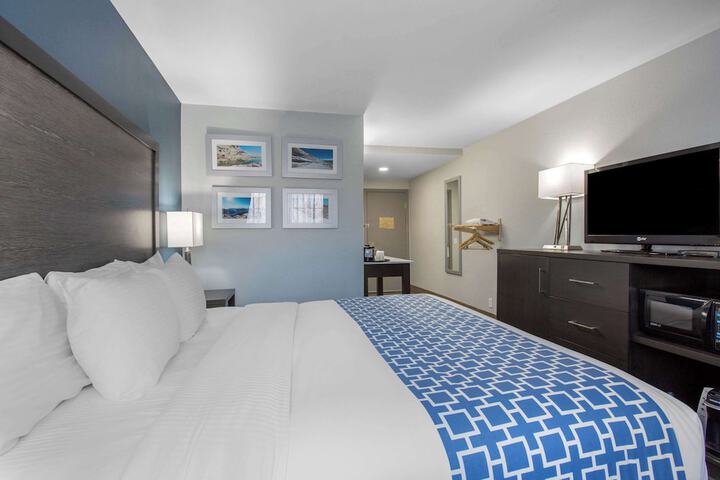 Room 42 of 61