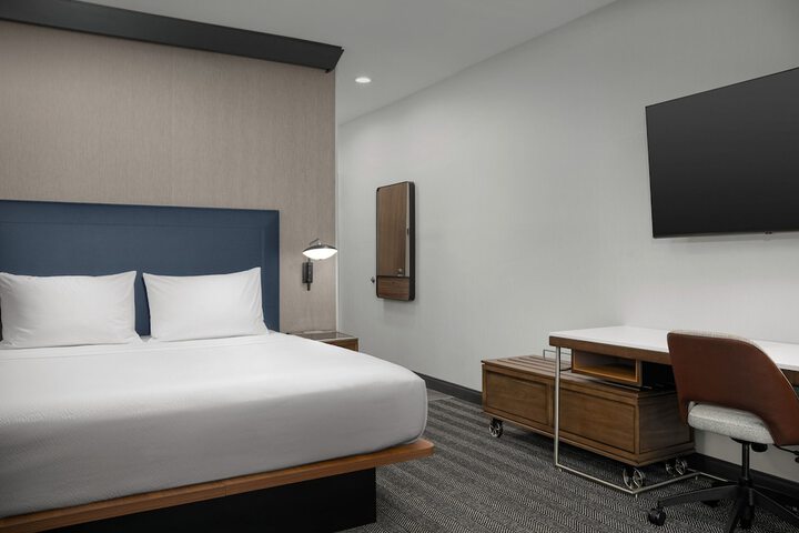 Room 19 of 32