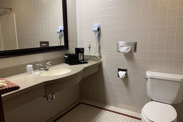 Room 16 of 48
