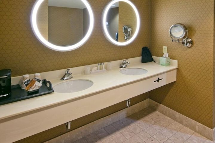 Isle Casino Hotel Bettendorf - a Caesars Rewards Destination