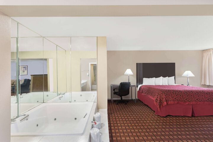 Room 16 of 42